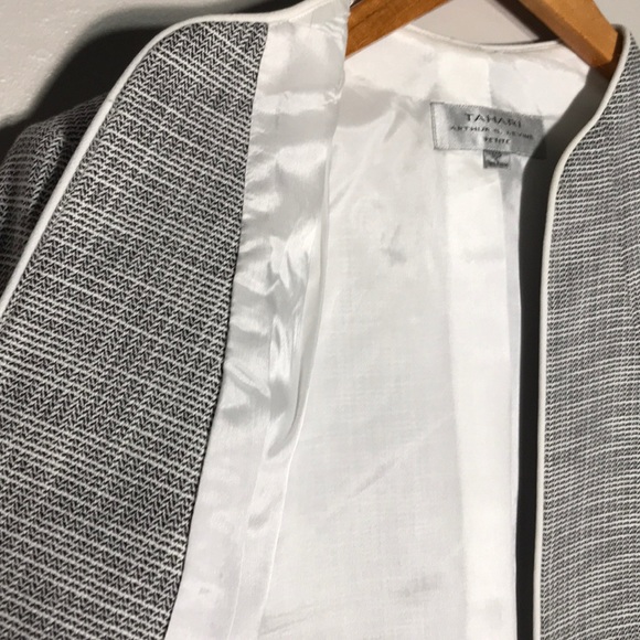 Tahari Round Neck Blazer Jacket - Picture 4 of 8